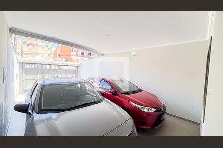 Casa à venda com 192m², 4 quartos e 4 vagas Casa à venda com 192m², 4 quartos e 4 vagasGaragem