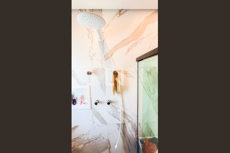 Casa à venda com 192m², 4 quartos e 4 vagas Casa à venda com 192m², 4 quartos e 4 vagasBanheiro da Suíte 1