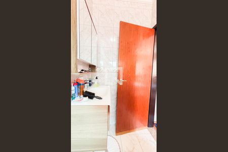 Casa à venda com 192m², 4 quartos e 4 vagas Casa à venda com 192m², 4 quartos e 4 vagasBanheiro da Suíte 2