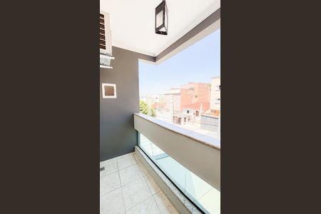 Casa à venda com 192m², 4 quartos e 4 vagas Casa à venda com 192m², 4 quartos e 4 vagasVaranda Suite 1