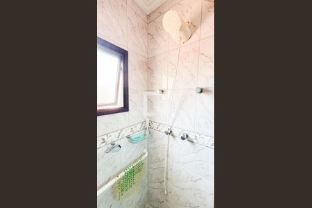 Casa à venda com 192m², 4 quartos e 4 vagas Casa à venda com 192m², 4 quartos e 4 vagasBanheiro da Suíte 2