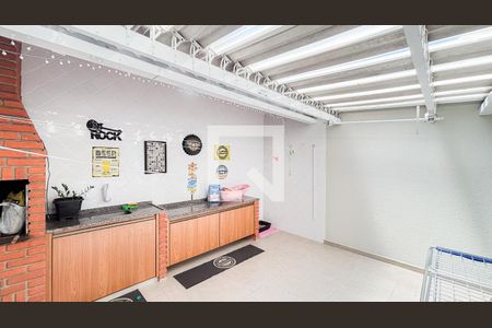 Casa à venda com 192m², 4 quartos e 4 vagas Casa à venda com 192m², 4 quartos e 4 vagasQuintal - Churrasqueira