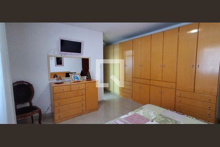 Casa à venda com 400m², 4 quartos e 4 vagas Casa à venda com 400m², 4 quartos e 4 vagasSuíte 2