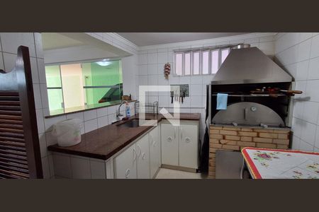 Casa à venda com 400m², 4 quartos e 4 vagas Casa à venda com 400m², 4 quartos e 4 vagasÁrea comum