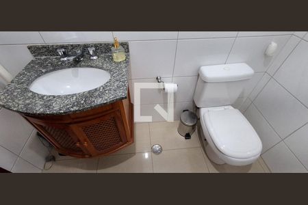 Casa à venda com 400m², 4 quartos e 4 vagas Casa à venda com 400m², 4 quartos e 4 vagasBanheiro Social