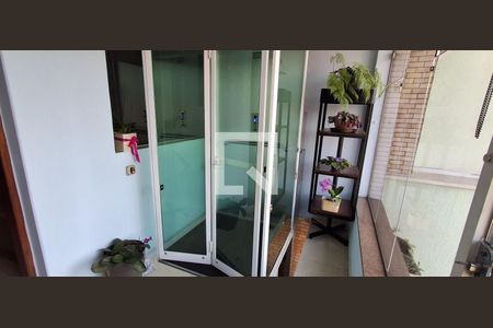 Casa à venda com 400m², 4 quartos e 4 vagas Casa à venda com 400m², 4 quartos e 4 vagasElevador