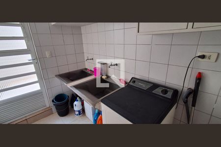 Casa à venda com 400m², 4 quartos e 4 vagas Casa à venda com 400m², 4 quartos e 4 vagasÁrea de Serviço