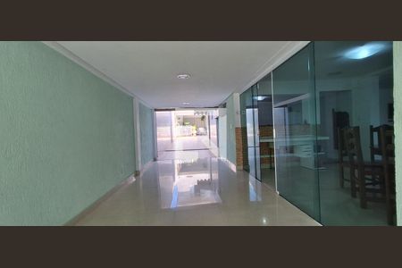 Casa à venda com 400m², 4 quartos e 4 vagas Casa à venda com 400m², 4 quartos e 4 vagasGaragem