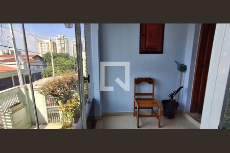 Casa à venda com 400m², 4 quartos e 4 vagas Casa à venda com 400m², 4 quartos e 4 vagasEntrada