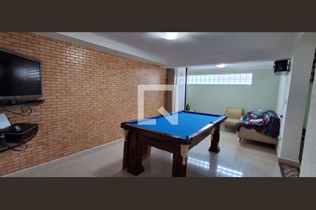 Casa à venda com 400m², 4 quartos e 4 vagas Casa à venda com 400m², 4 quartos e 4 vagasÁrea comum