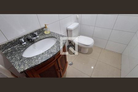 Casa à venda com 400m², 4 quartos e 4 vagas Casa à venda com 400m², 4 quartos e 4 vagasBanheiro Social