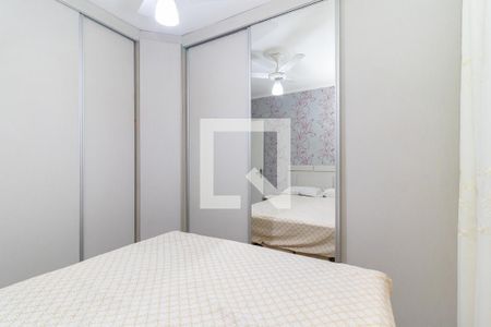 Quarto 1 - Armários de casa para alugar com 4 quartos, 130m² em Vila Regina, São Paulo