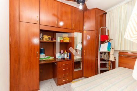 Quarto 2 de casa para alugar com 4 quartos, 130m² em Vila Regina, São Paulo