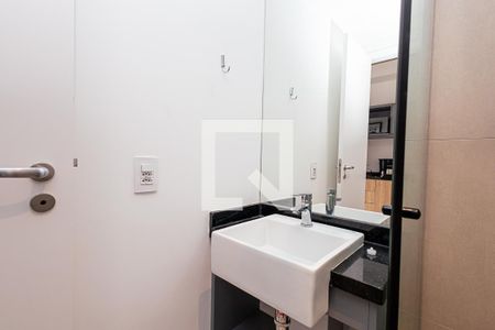 Banheiro de kitnet/studio para alugar com 1 quarto, 17m² em Paraíso, São Paulo