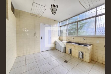 Apartamento para alugar com 268m², 4 quartos e 2 vagas Apartamento para alugar com 268m², 4 quartos e 2 vagasÁrea de Serviço