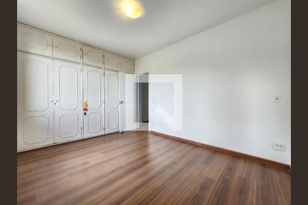 Apartamento para alugar com 268m², 4 quartos e 2 vagas Apartamento para alugar com 268m², 4 quartos e 2 vagasQuarto 2