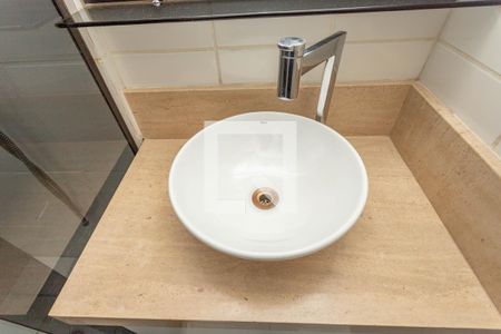 Apartamento à venda com 75m², 2 quartos e 2 vagas Apartamento à venda com 75m², 2 quartos e 2 vagasBanheiro da Suíte