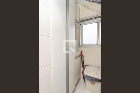 Apartamento à venda com 75m², 2 quartos e 2 vagas Apartamento à venda com 75m², 2 quartos e 2 vagasÁrea de serviço