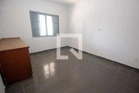 Quarto 2 de casa para alugar com 2 quartos, 150m² em Vila Sonia, São Paulo