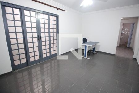 Sala de casa para alugar com 2 quartos, 150m² em Vila Sonia, São Paulo