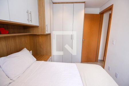 Quarto 1 de apartamento para alugar com 2 quartos, 43m² em Vila Suzana, São Paulo