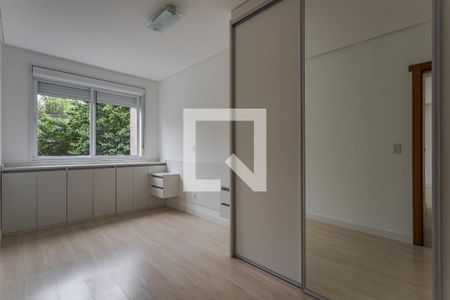 Quarto de apartamento para alugar com 1 quarto, 47m² em Vila Ipiranga, Porto Alegre