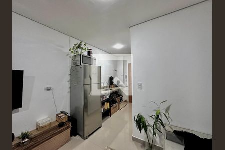 Sala de kitnet/studio para alugar com 1 quarto, 35m² em Jardim Caravelas, São Paulo