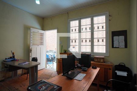 Sala de casa à venda com 2 quartos, 200m² em Santa Maria Goretti, Porto Alegre