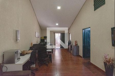 Sala de casa para alugar com 4 quartos, 174m² em Jardim Aurelia, Campinas