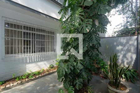 Casa à venda com 185m², 3 quartos e 3 vagas Casa à venda com 185m², 3 quartos e 3 vagasJardim