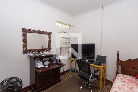 Casa à venda com 185m², 3 quartos e 3 vagas Casa à venda com 185m², 3 quartos e 3 vagasv