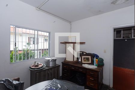 Casa à venda com 185m², 3 quartos e 3 vagas Casa à venda com 185m², 3 quartos e 3 vagasQuarto de Serviço