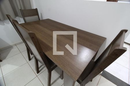 Sala de apartamento para alugar com 2 quartos, 45m² em Gávea, Uberlândia