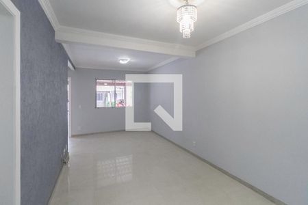 Sala de casa de condomínio para alugar com 4 quartos, 146m² em Cabral, Contagem