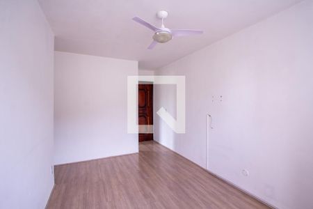 Sala de apartamento à venda com 2 quartos, 70m² em Cubango, Niterói