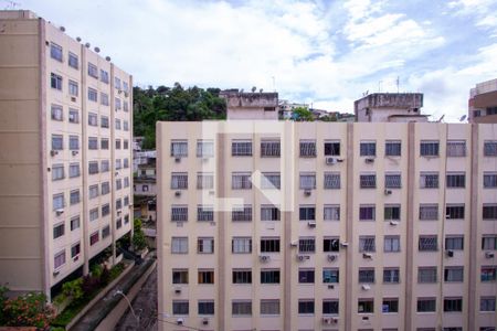 Vista da Sala de apartamento à venda com 2 quartos, 70m² em Cubango, Niterói