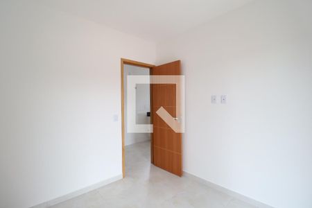 Quarto 1 de apartamento para alugar com 2 quartos, 40m² em Vila Germinal, São Paulo