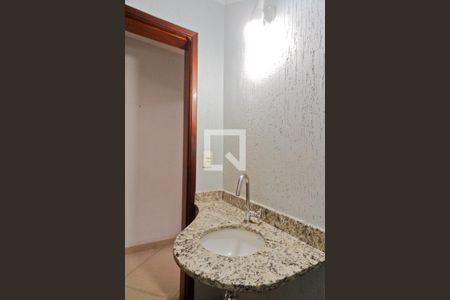 Lavabo de casa à venda com 4 quartos, 240m² em Vila Albertina, São Paulo