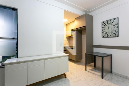 Sala de apartamento para alugar com 2 quartos, 45m² em Vila Santa Isabel, São Paulo