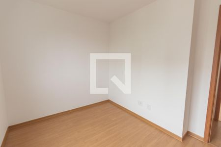 Quarto 2 de apartamento para alugar com 2 quartos, 44m² em Colubandê, São Gonçalo