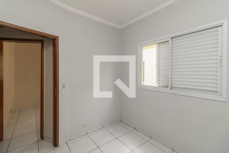 Quarto 2 de casa de condomínio para alugar com 3 quartos, 65m² em Vila Pierina, São Paulo