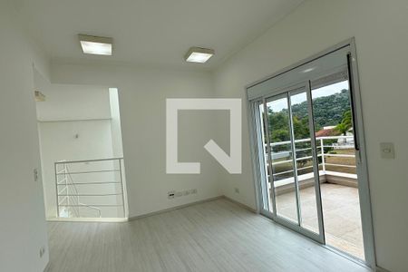 Sala de TV de casa de condomínio para alugar com 3 quartos, 400m² em Parque Sinai, Santana de Parnaíba