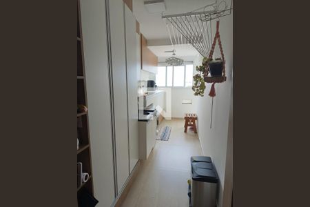 Cozinha de apartamento para alugar com 2 quartos, 94m² em Vila Brasilio Machado, São Paulo