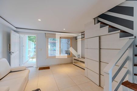 Sala de casa à venda com 3 quartos, 151m² em Nonoai, Porto Alegre