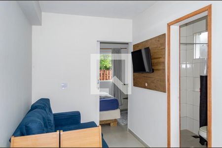 Sala / Cozinha de kitnet/studio para alugar com 1 quarto, 42m² em Rio Tavares, Florianópolis