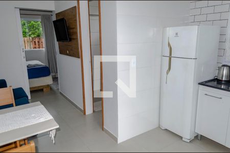 Sala / Cozinha de kitnet/studio para alugar com 1 quarto, 42m² em Rio Tavares, Florianópolis