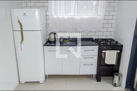 Sala / Cozinha de kitnet/studio para alugar com 1 quarto, 42m² em Rio Tavares, Florianópolis