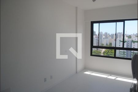 Sala de apartamento para alugar com 1 quarto, 30m² em Imbuí, Salvador