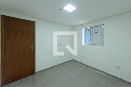 Quarto 2 de casa para alugar com 2 quartos, 55m² em Vila do Encontro, São Paulo