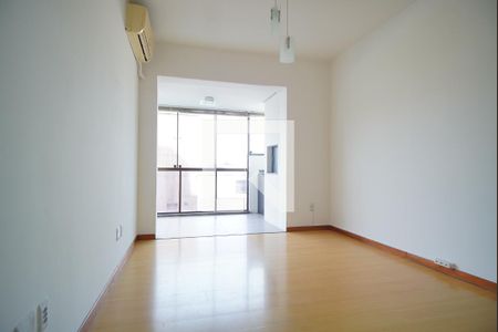 Sala de apartamento à venda com 1 quarto, 51m² em Auxiliadora, Porto Alegre